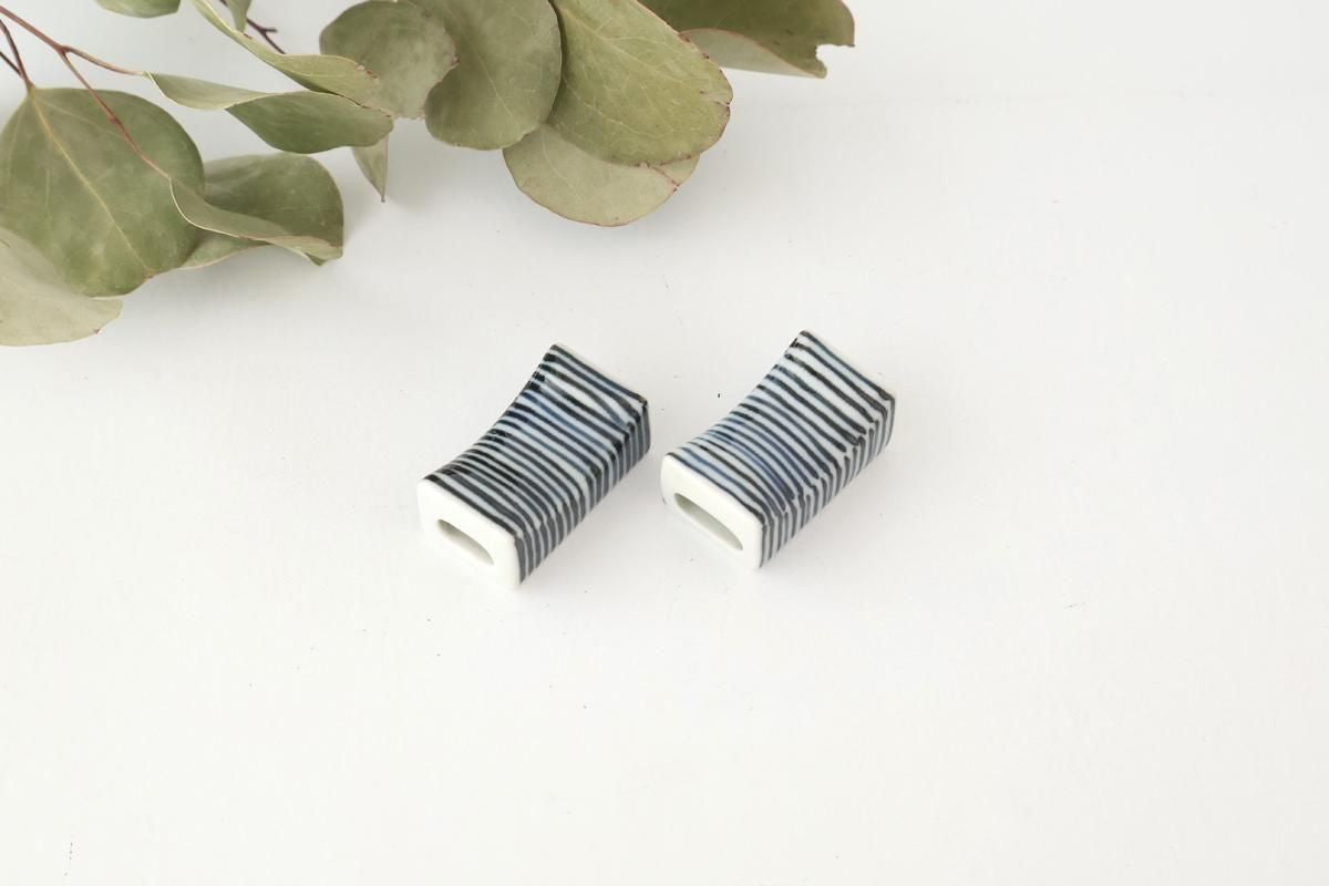 Chopstick Rest Tokusa Black | Hashioki Hasami Ware