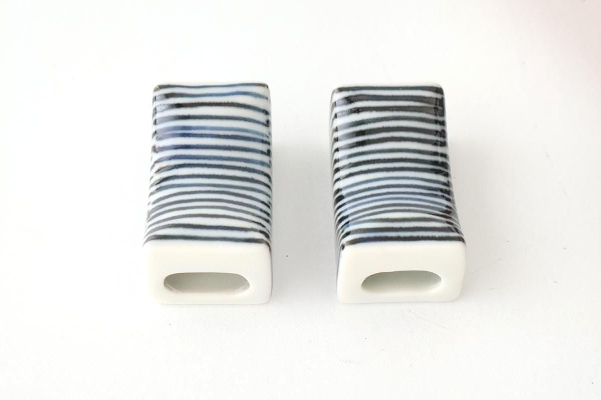 Chopstick Rest Tokusa Black | Hashioki Hasami Ware