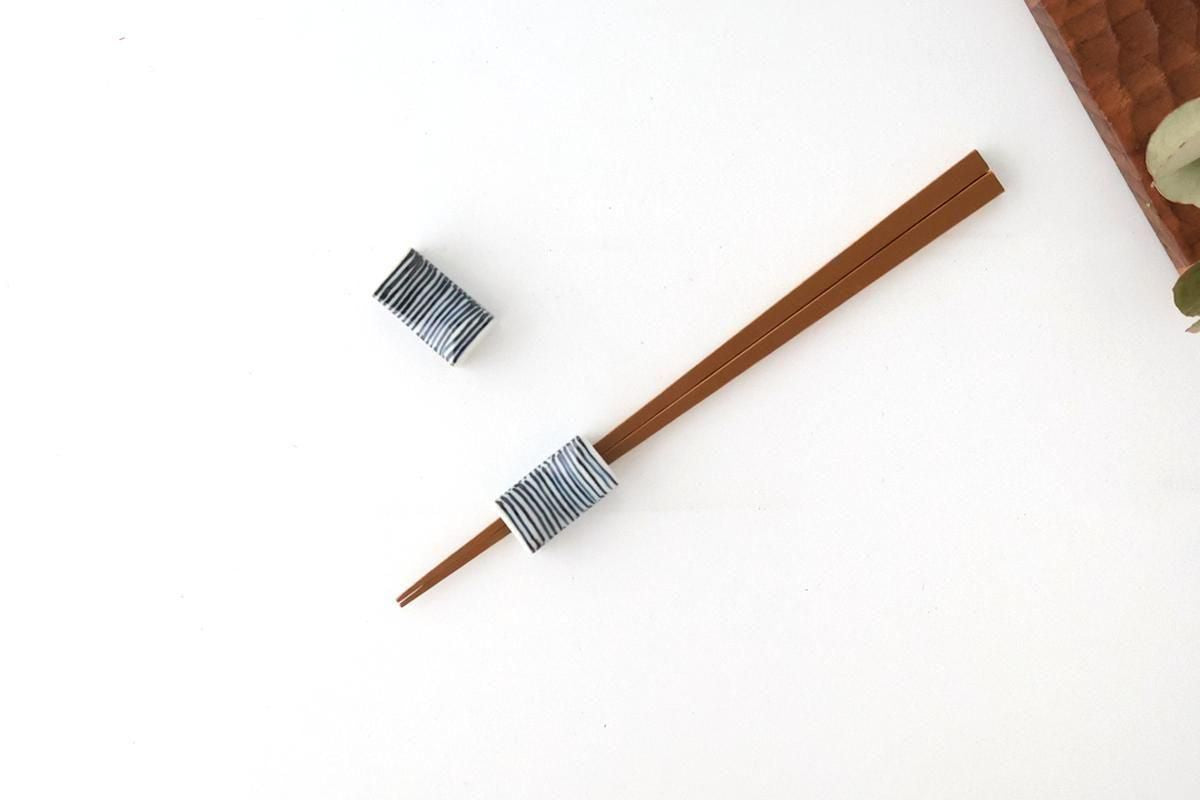 Chopstick Rest Tokusa Black | Hashioki Hasami Ware