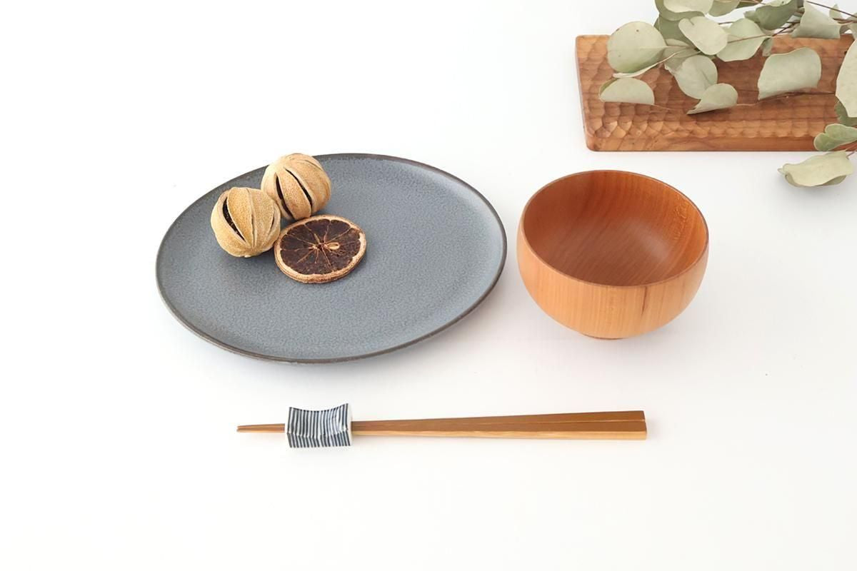 Chopstick Rest Tokusa Black | Hashioki Hasami Ware