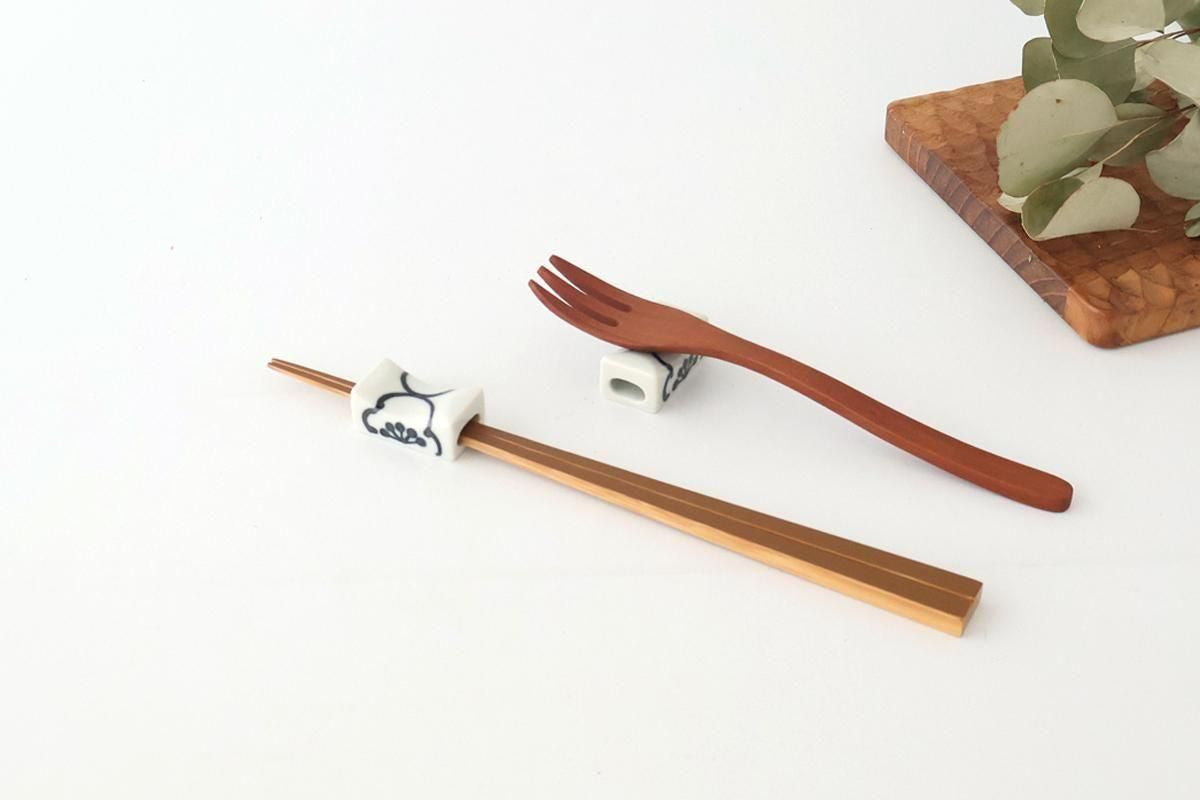 Chopstick Rest White Plum | Hashioki Hasami Ware