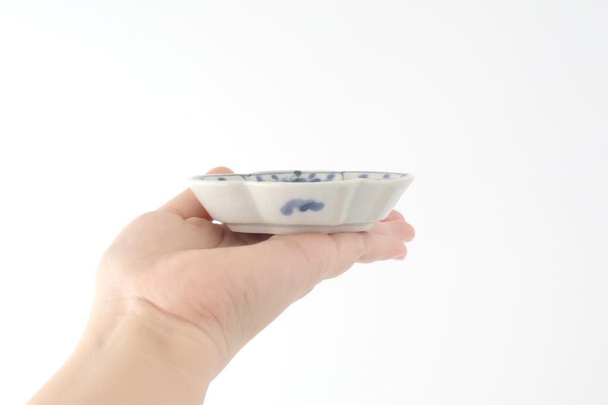 Small Plate Peony and Arabesque | Sauce Plate Arita Ware