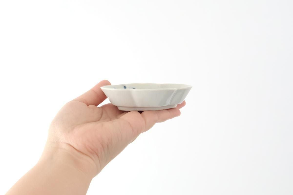 Small Plate Chrysanthemum | Sauce Plate Arita Ware