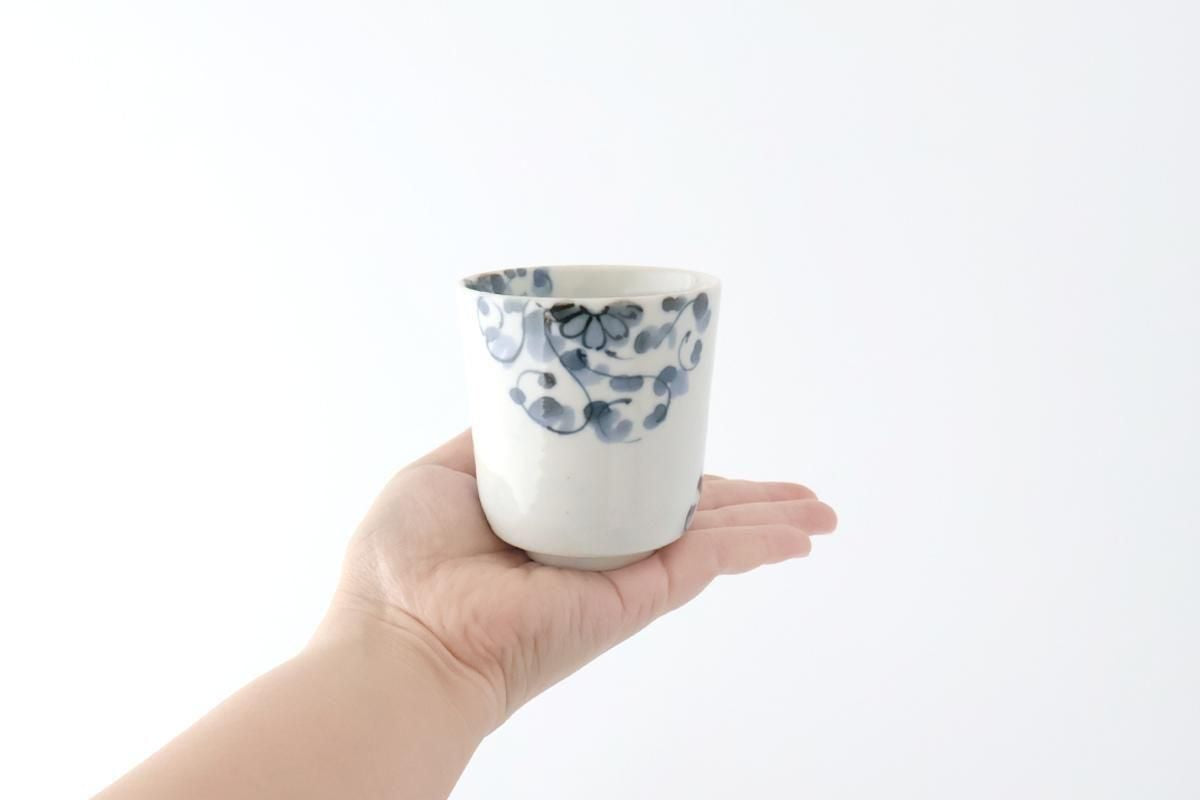 Japanese Cup Chrysanthemum Arabesque  | Yunomi Arita Ware