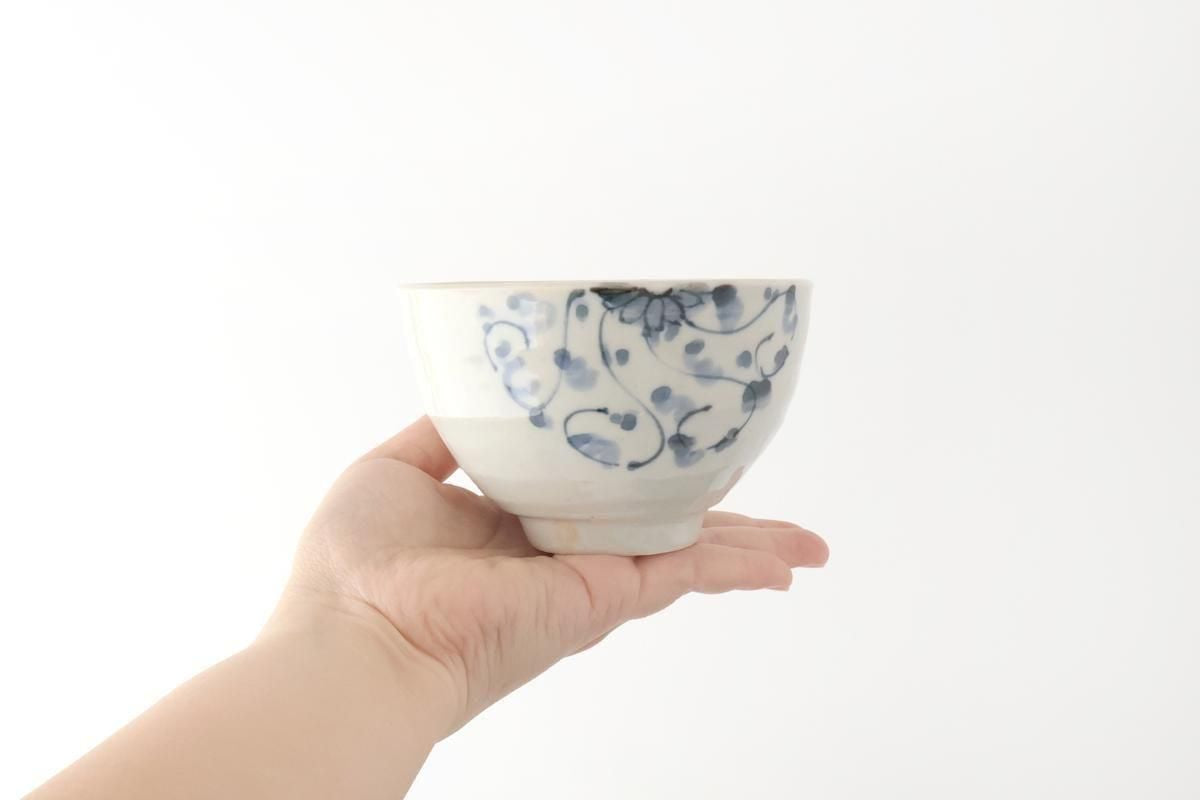 Round Rice Bowl Chrysanthemum Arabesque  | Arita Ware