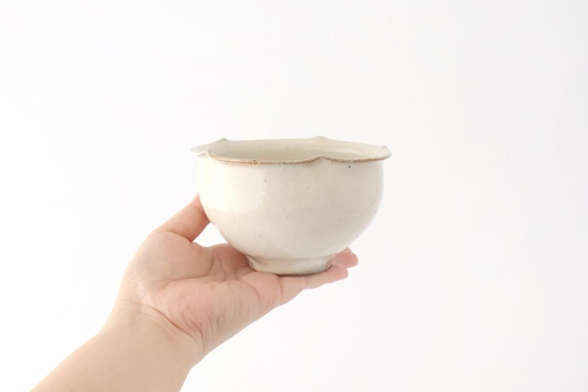 Furutani Seitosho Flower-shaped Bowl White | Kobachi