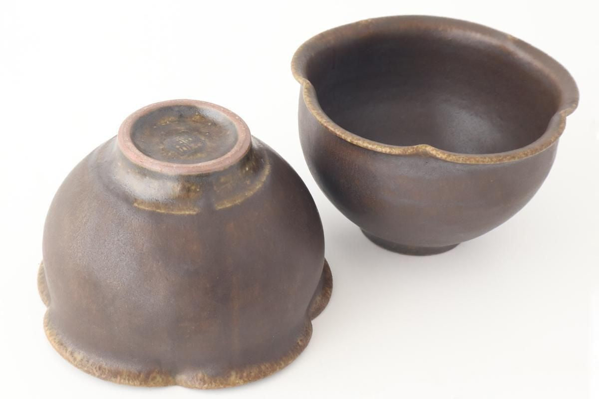 Furutani Seitosho Flower-shaped Bowl Dark Brown | Kobachi