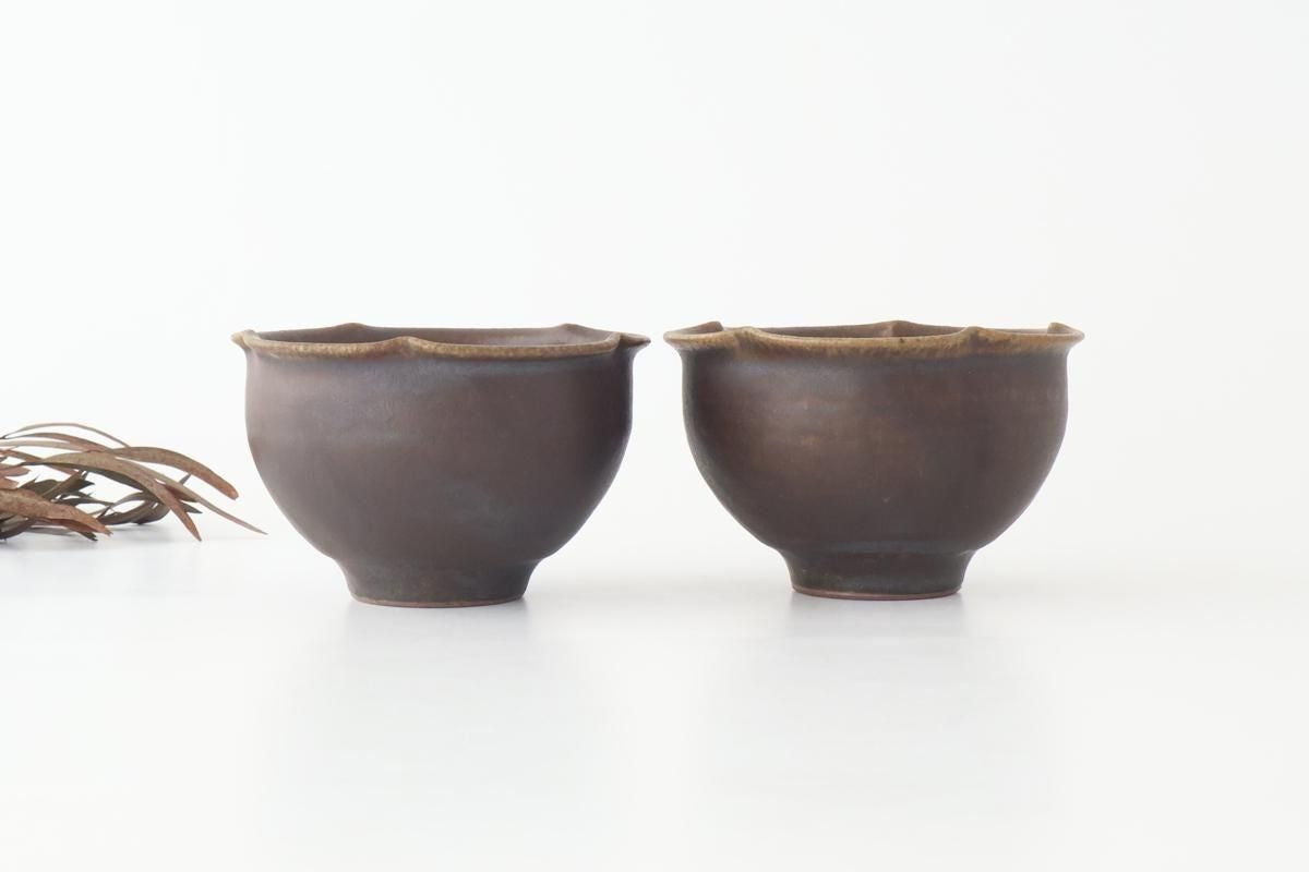 Furutani Seitosho Flower-shaped Bowl Dark Brown | Kobachi