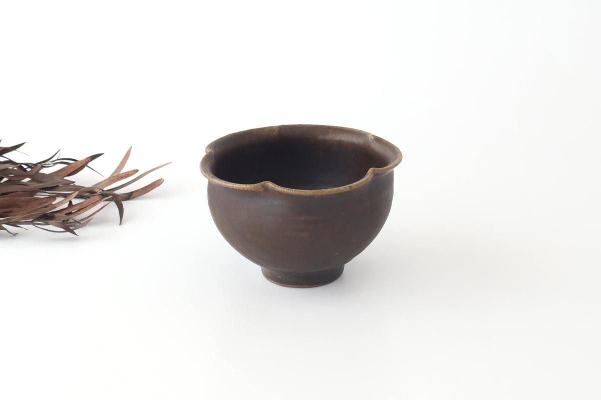 Furutani Seitosho Flower-shaped Bowl Dark Brown | Kobachi