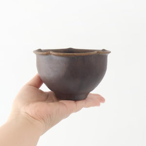 Furutani Seitosho Flower-shaped Bowl Dark Brown | Kobachi