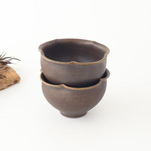 Furutani Seitosho Flower-shaped Bowl Dark Brown | Kobachi