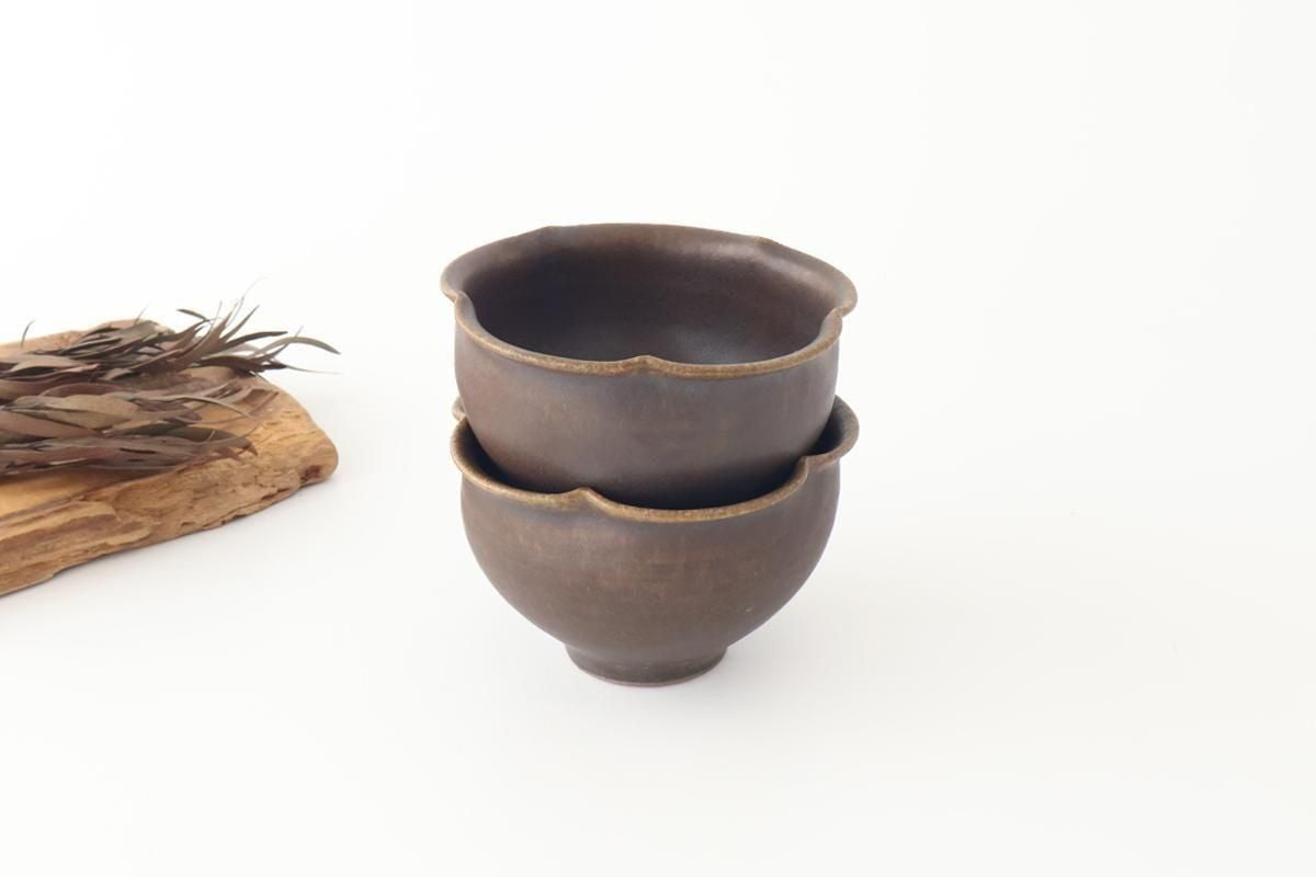 Furutani Seitosho Flower-shaped Bowl Dark Brown | Kobachi