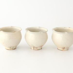 Furutani Seitosho Flower-shaped Japanese Cup White | Yunomi