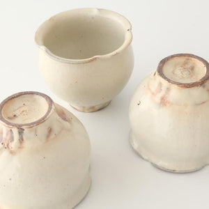 Furutani Seitosho Flower-shaped Japanese Cup White | Yunomi