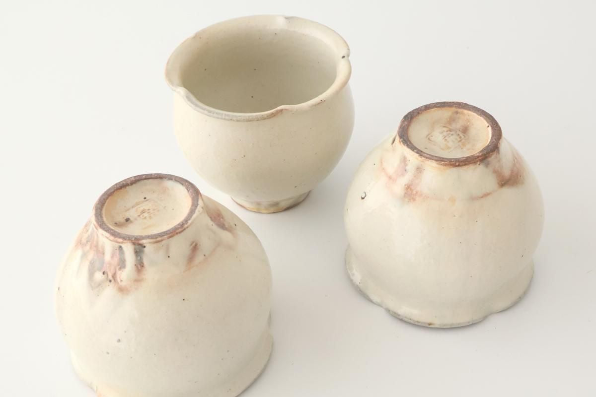 Furutani Seitosho Flower-shaped Japanese Cup White | Yunomi