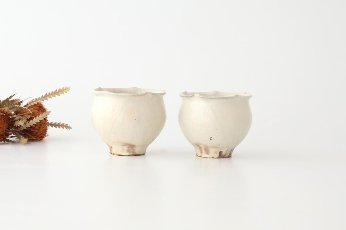Furutani Seitosho Flower-shaped Japanese Cup White | Yunomi