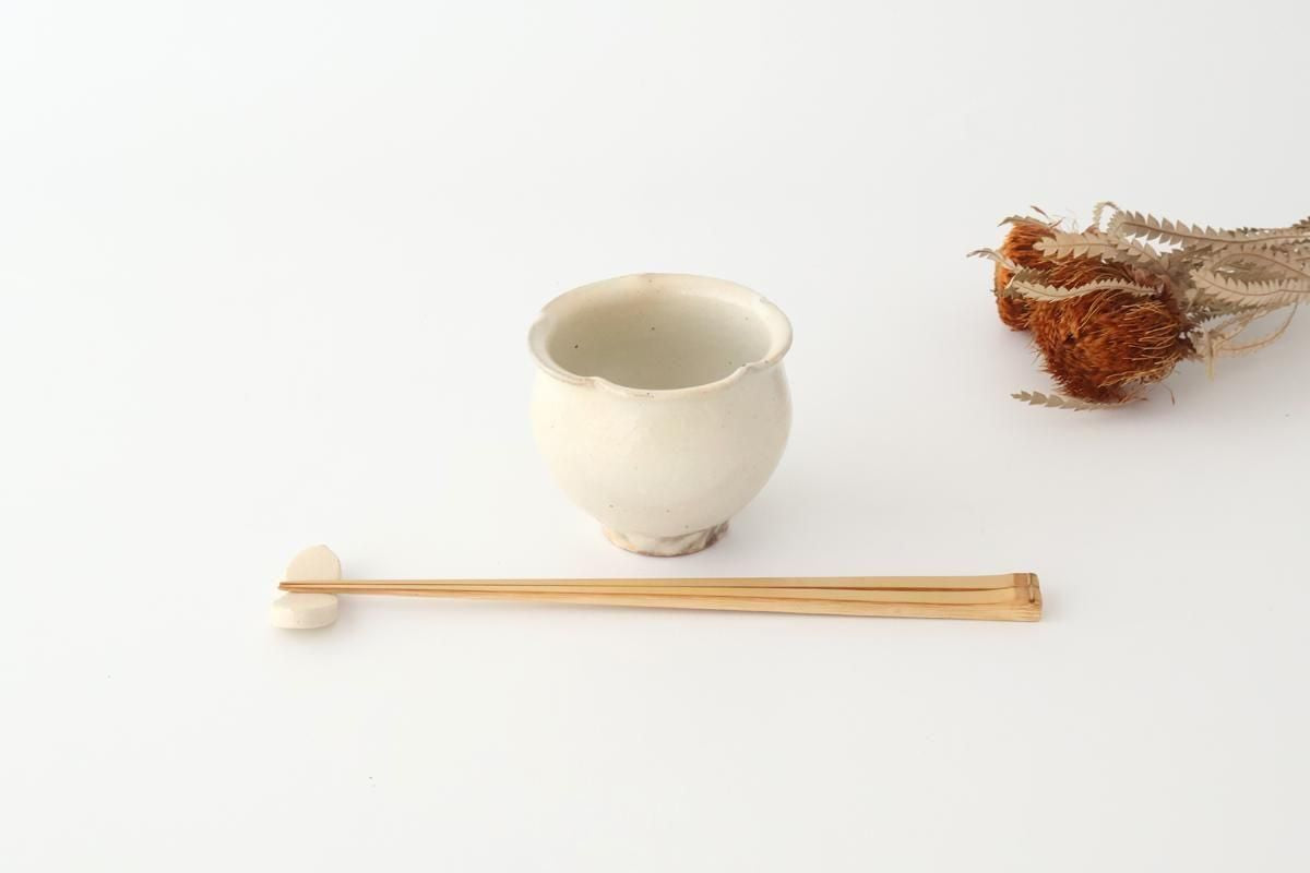 Furutani Seitosho Flower-shaped Japanese Cup White | Yunomi