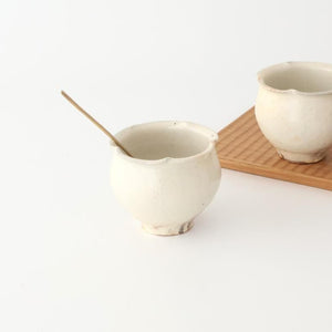 Furutani Seitosho Flower-shaped Japanese Cup White | Yunomi