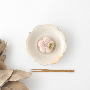 Furutani Seitosho Flower-shaped Tea Tray White