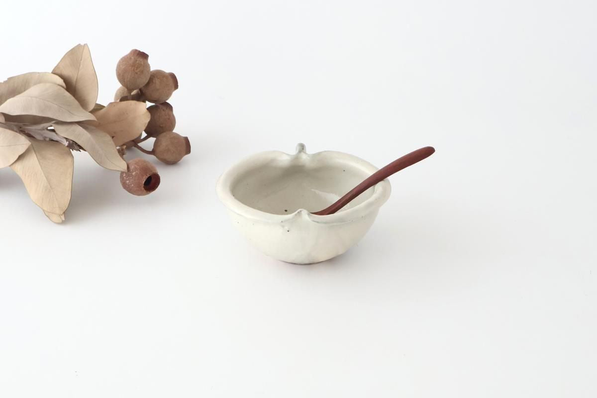 Furutani Seitosho Apple-shaped Bowl White 11㎝/4.3in