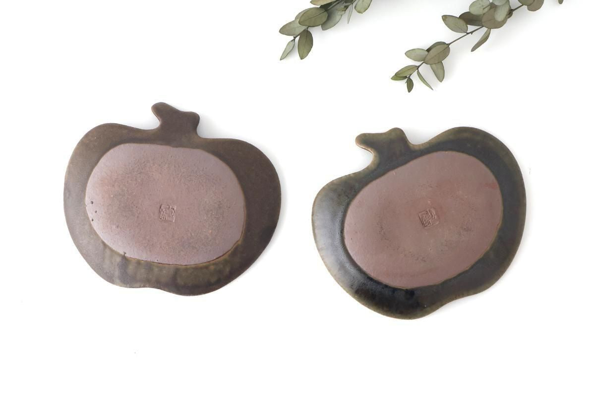 Furutani Seitosho Apple-shaped Plate Dark Brown L