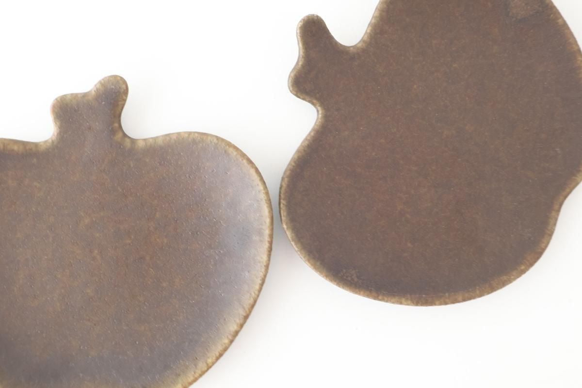Furutani Seitosho Apple-shaped Plate Dark Brown S