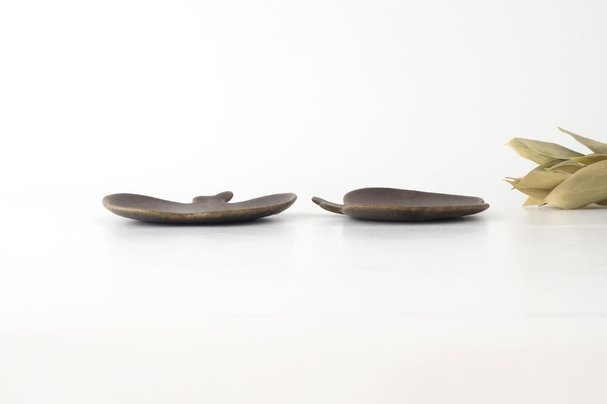 Furutani Seitosho Apple-shaped Plate Dark Brown S