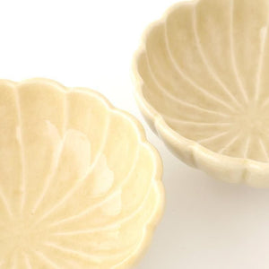 Chrysanthemum-shaped Bowl Yellow 13㎝/5.1in | Kobachi Seto Ware