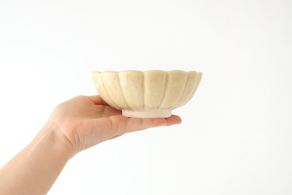 Chrysanthemum-shaped Bowl Yellow 13㎝/5.1in | Kobachi Seto Ware