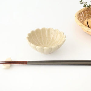 Chrysanthemum-shaped Bowl Yellow 11㎝/4.3in | Seto Ware