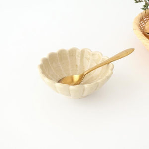 Chrysanthemum-shaped Bowl Yellow 11㎝/4.3in | Seto Ware