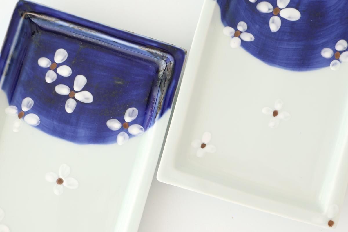 Small rectangular plate with indigo and seven flowers in gold leaf, porcelain, Hasami ware
