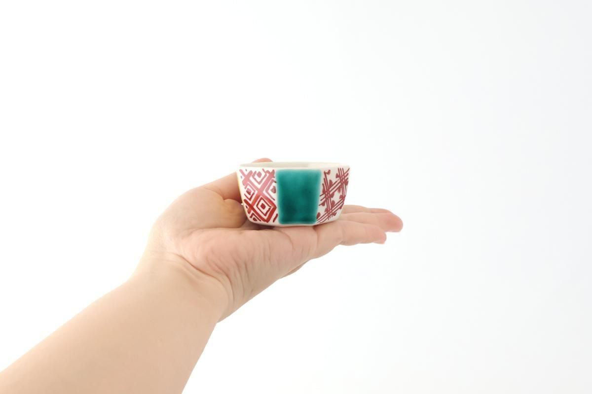 Biseki Kiln Octagonal Bowl Kimono Pattern| Kobachi Kutani Ware