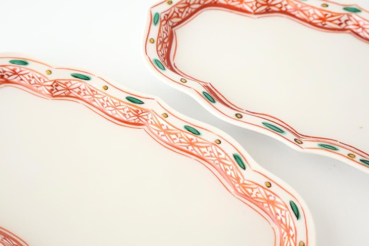 Kutani Bitoen Rectangle Plate Red and Green | Sushi Plate Kutani Ware