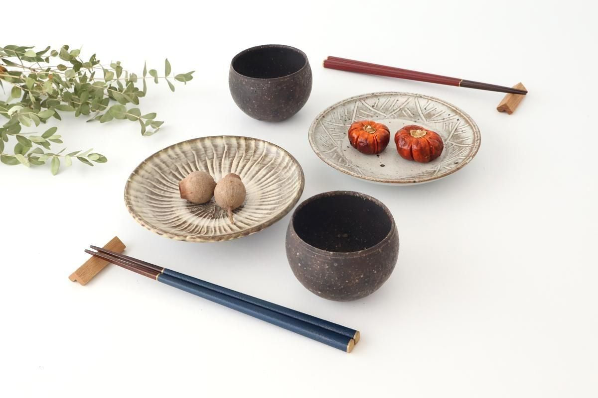[Pair set] KORINDO Chopsticks and Chopstick Rests Black/Red with Gold Lines