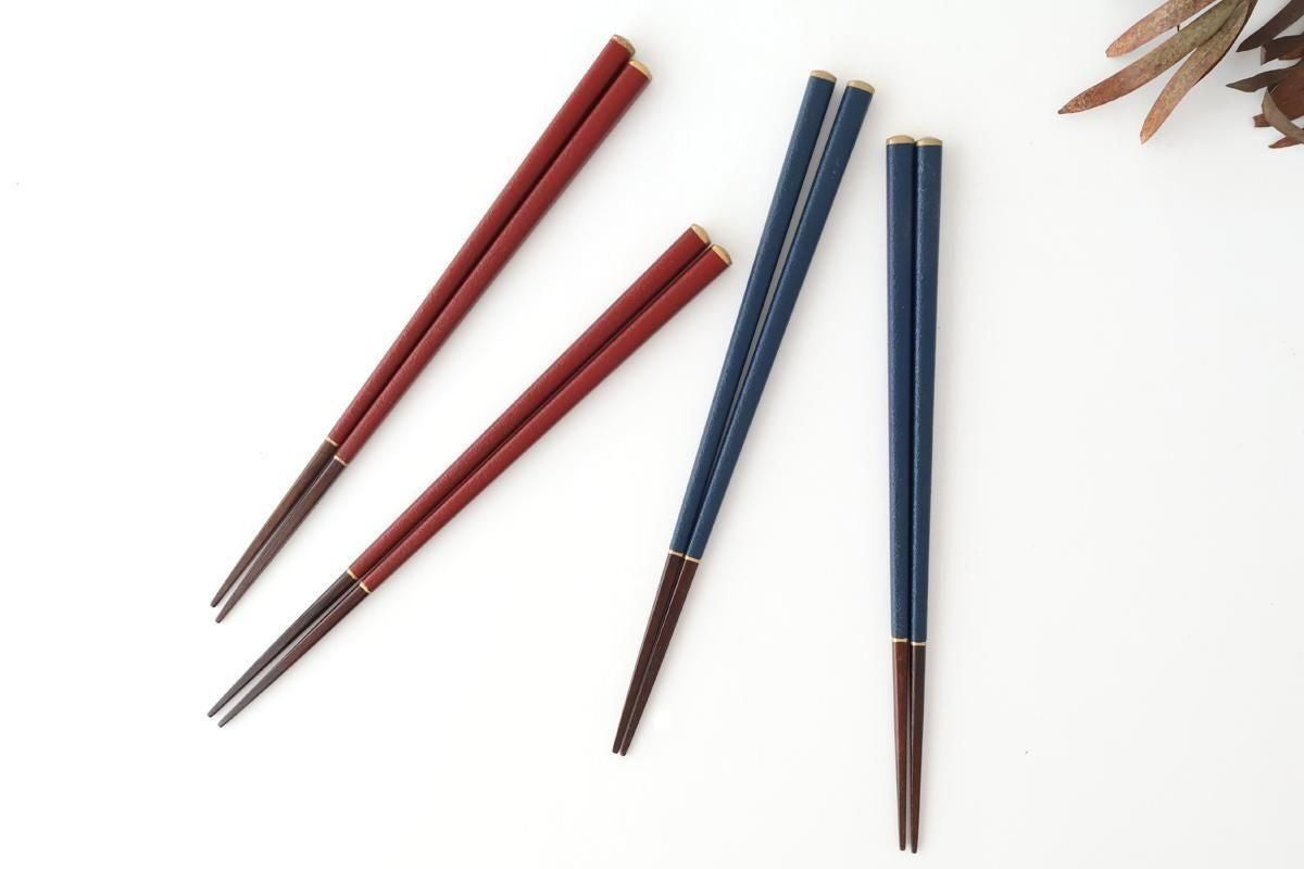 [Pair set] KORINDO Chopsticks and Chopstick Rests Black/Red with Gold Lines