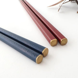 [Pair set] KORINDO Chopsticks and Chopstick Rests Black/Red with Gold Lines