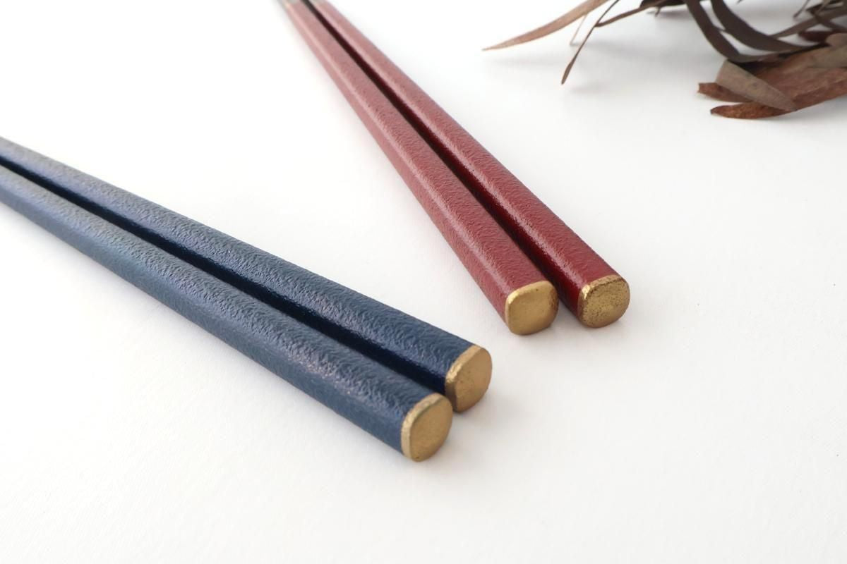 [Pair set] KORINDO Chopsticks and Chopstick Rests Black/Red with Gold Lines