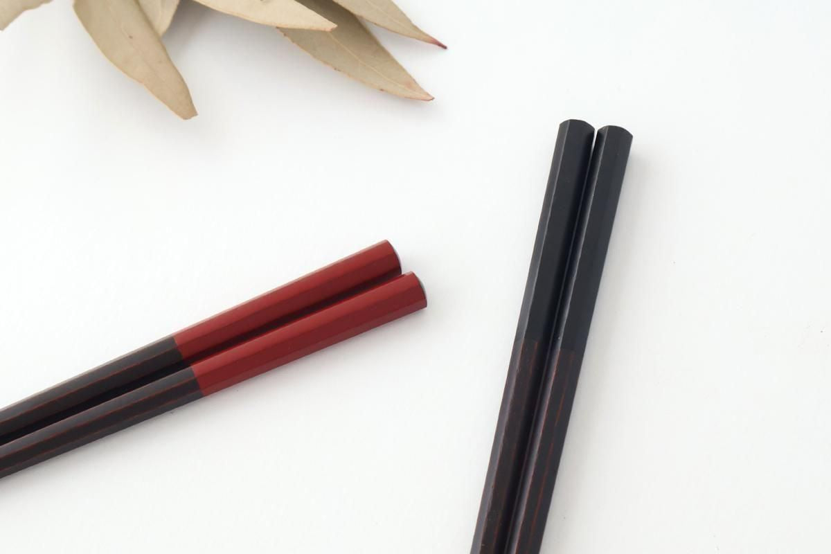 [Pair set] KORINDO  Black and Red Chopsticks and Wooden Chopstick Rests