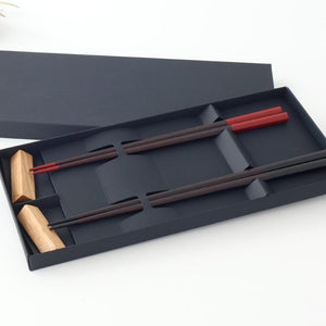 [Pair set] KORINDO  Black and Red Chopsticks and Wooden Chopstick Rests