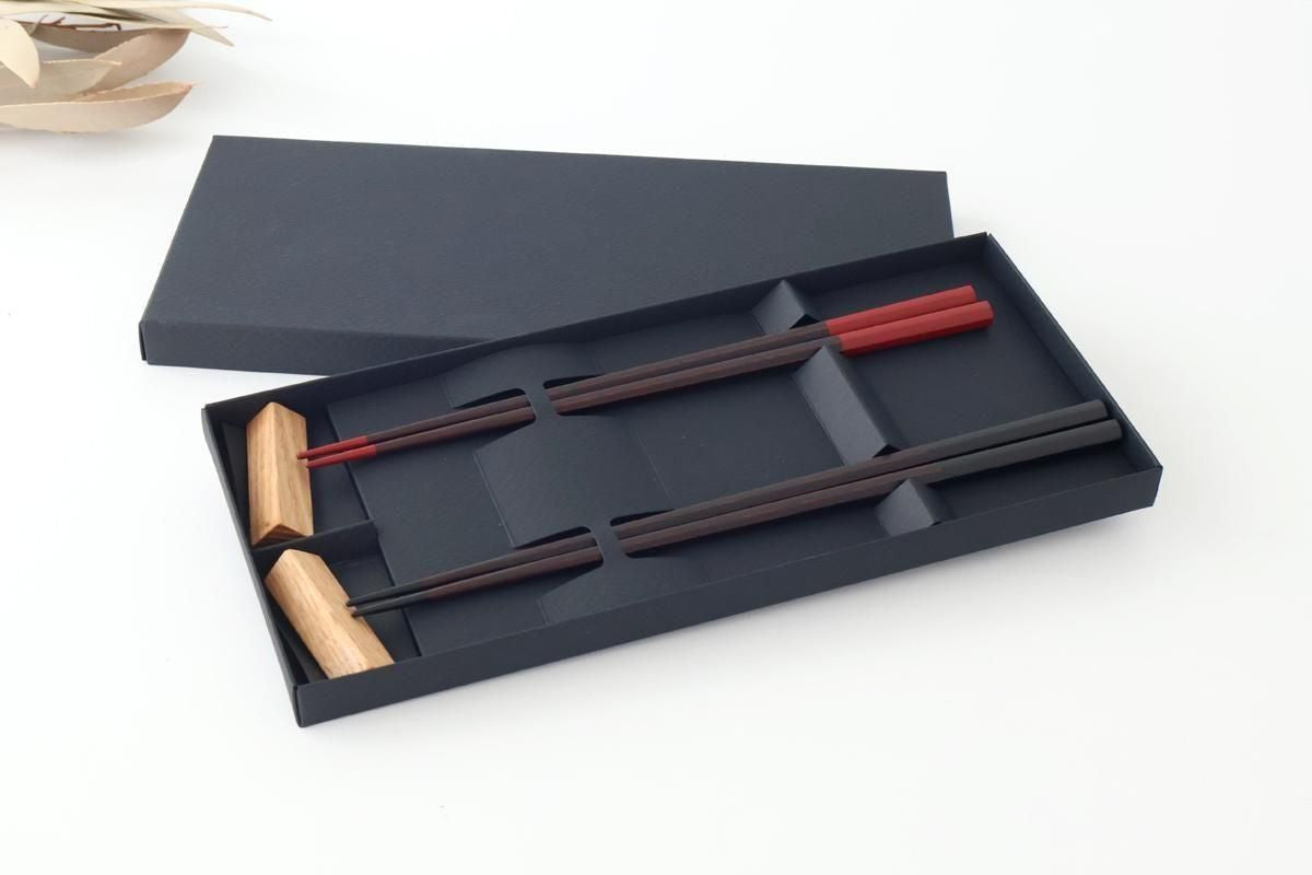 [Pair set] KORINDO  Black and Red Chopsticks and Wooden Chopstick Rests