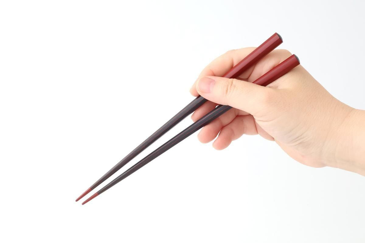 [Pair set] KORINDO  Black and Red Chopsticks and Wooden Chopstick Rests