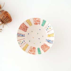 Kutani Bitoen Chrysanthemum-shaped Bowl Komon Kimono | Kobachi Kutani Ware