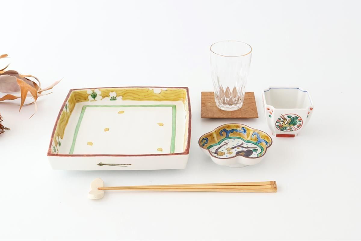 Kutani Bitoen Footed Square Plate White Flower | Kutani Ware