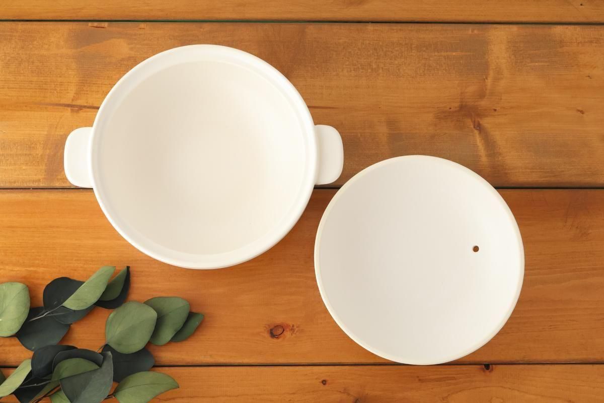 Kamoshika Dogu Store Donabe White Regular Size | Japanese Clay Pot