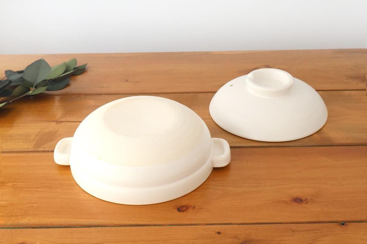 Kamoshika Dogu Store Donabe White Regular Size | Japanese Clay Pot