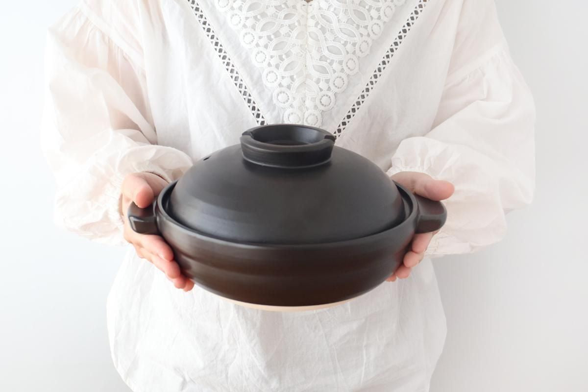 Kamoshika Dogu Store Donabe Black Regular Size | Japanese Clay Pot