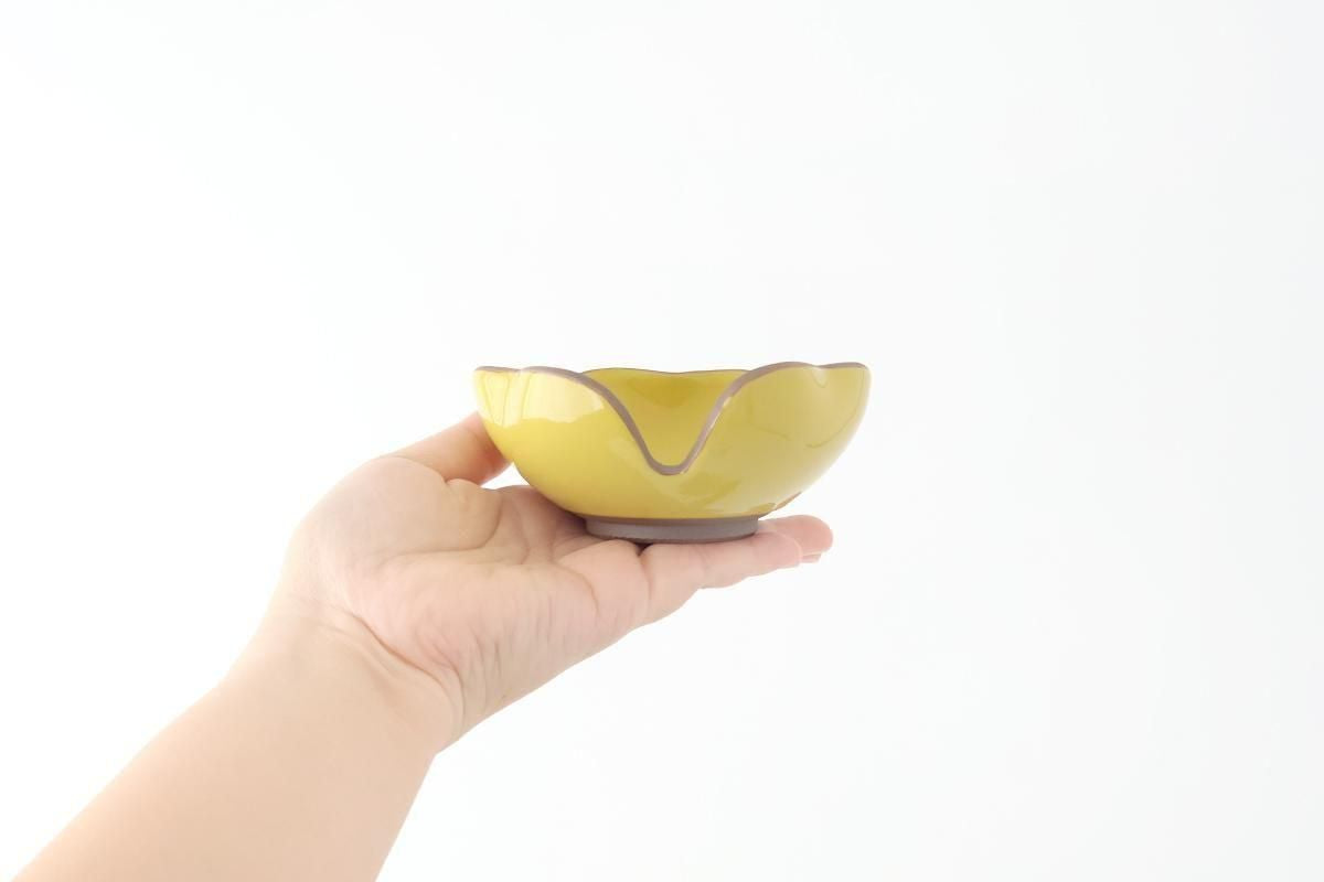 Small Bowl Split Japanese Pepper Design Yellow | Kobachi Hasami Ware