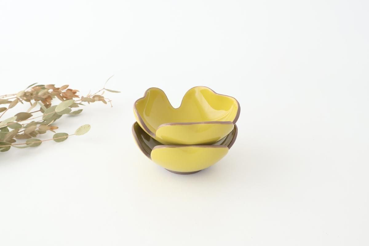 Small Bowl Split Japanese Pepper Design Yellow | Kobachi Hasami Ware
