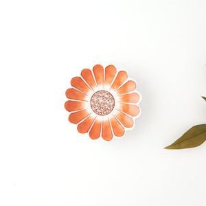 Chrysanthemum-shaped Sauce Plate Red Flower | Arita Ware